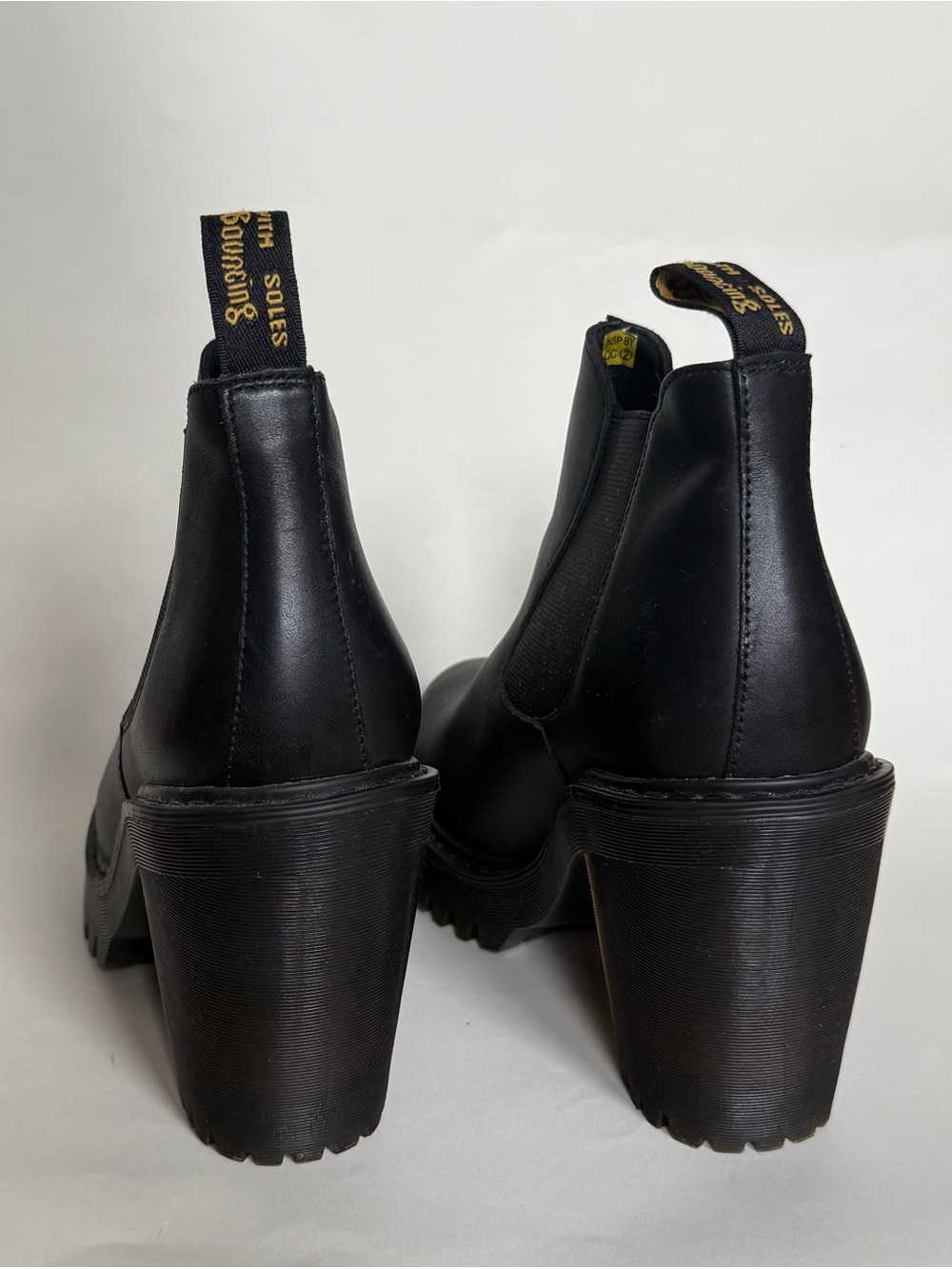 NEW Dr. Martens Black Chelsea Boots - Picture 4 of 9